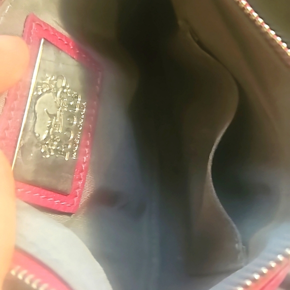 Roots Leather Rasberry Crossbody/Clutch Bag - Picture 9 of 9